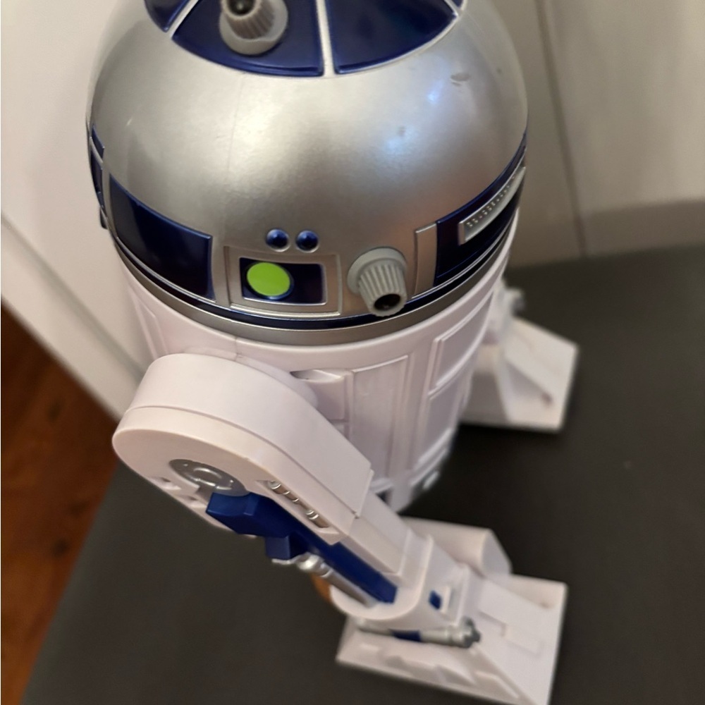 Star Wars Force Awakens R2-D2 Interactive Robotic Droid. No Remote - Picture 4 of 6